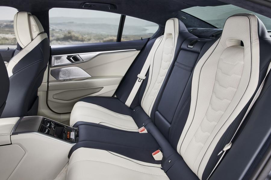 Интерьер BMW M850i xDrive Gran Coupe (G16) 2019 года  (WW) (фото 71 из 152)